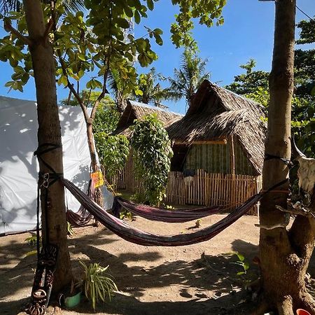 Tribal Huts Community Hostel Daanbantayan ภายนอก รูปภาพ