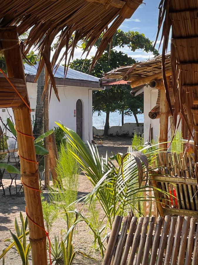 Tribal Huts Community Hostel Daanbantayan ภายนอก รูปภาพ