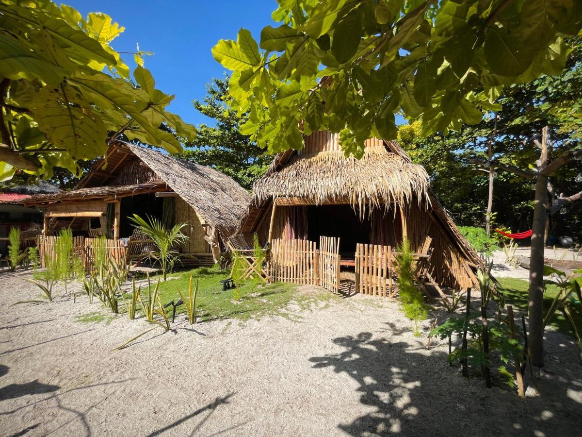 Tribal Huts Community Hostel Daanbantayan ภายนอก รูปภาพ