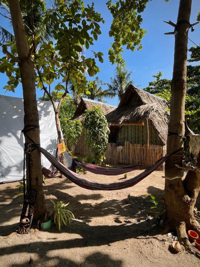 Tribal Huts Community Hostel Daanbantayan ภายนอก รูปภาพ