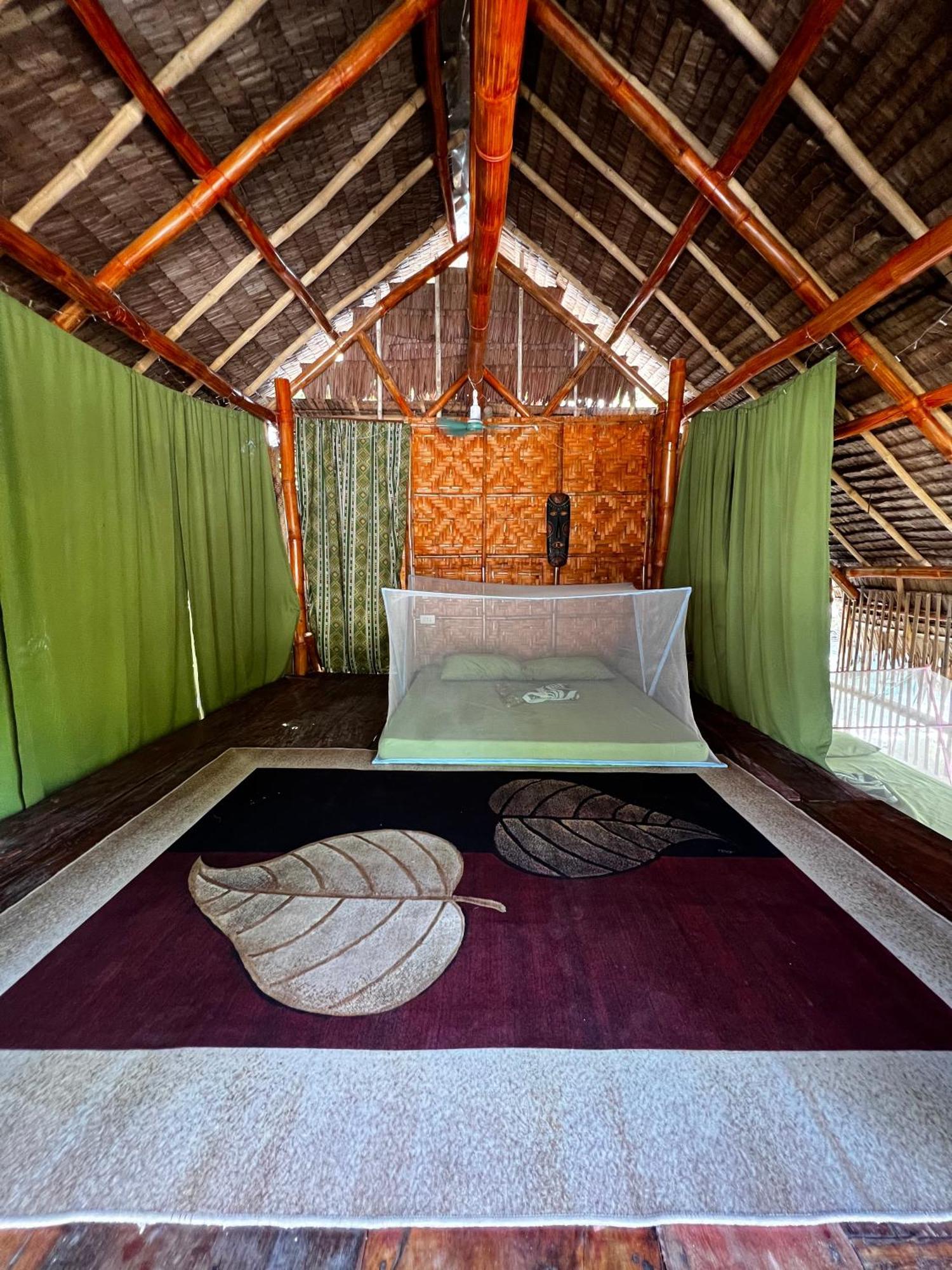 Tribal Huts Community Hostel Daanbantayan ภายนอก รูปภาพ