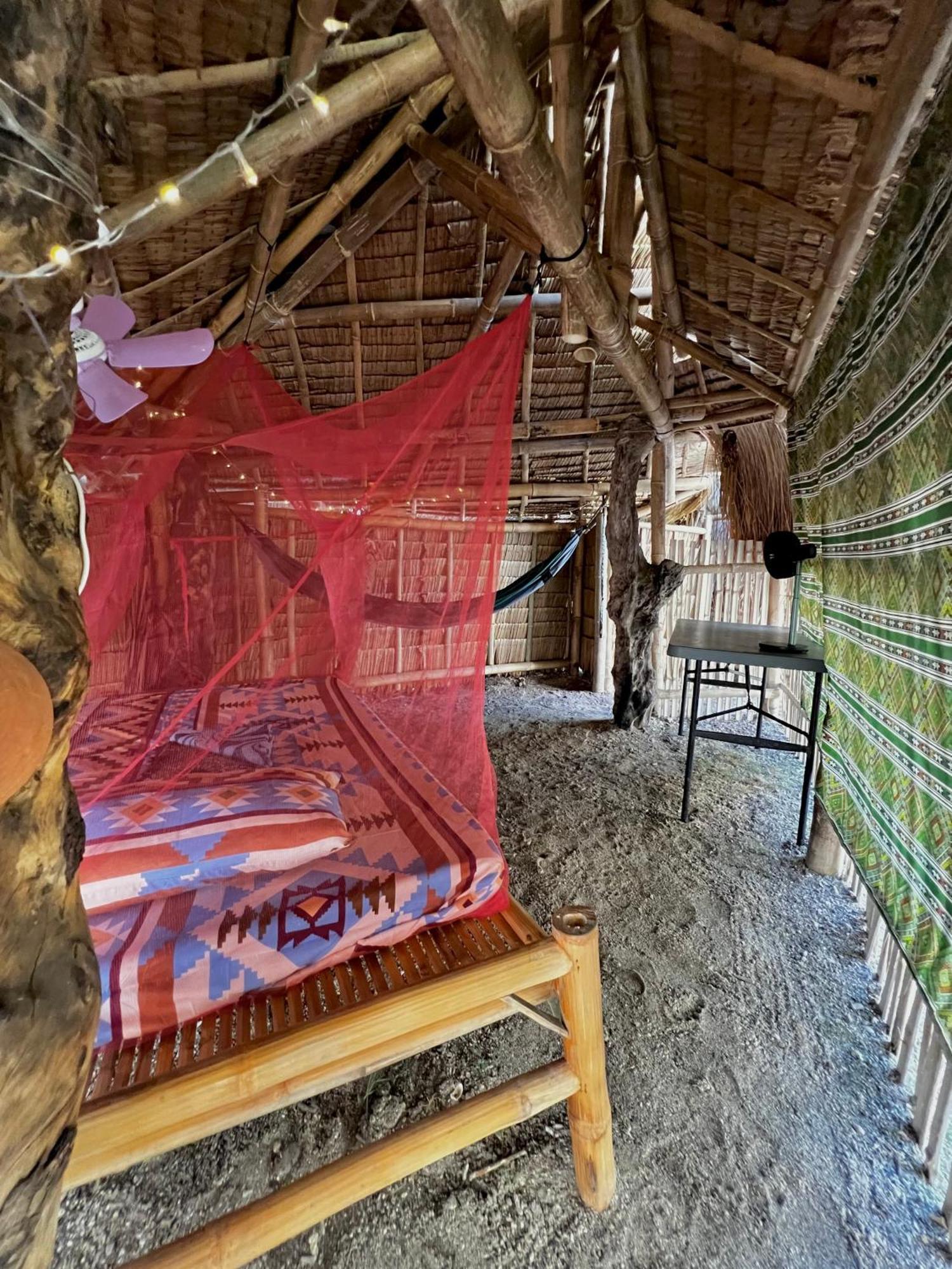 Tribal Huts Community Hostel Daanbantayan ภายนอก รูปภาพ